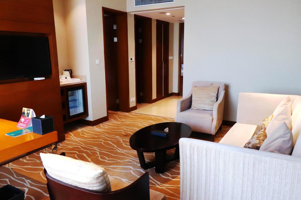 Holiday Inn Panjin Aqua City By Ihg Exterior photo